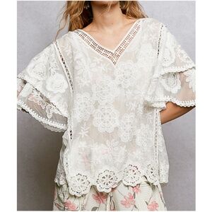 POL Off White V neck Floral Print Butterfly Sleeve Blouse